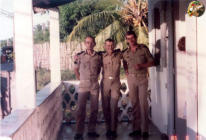 Mayotte 1983 de gauche  droite: c/c Arounasaloune-c/c Pasdeloup et moi