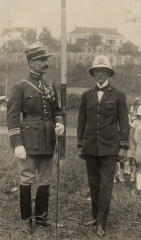 Tuyen-Quang 11 novembre 1928 avec le prfet Barvre
