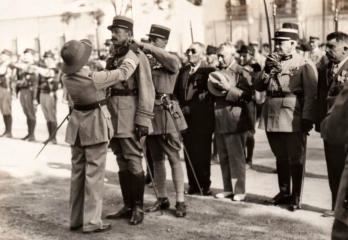Sidi bel-Abbs 14 juillet 1934. Remise de la cravate de commandeur de la Lgion d'honneur.